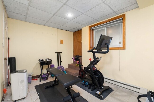 Building Photo - 46 Riverdale St