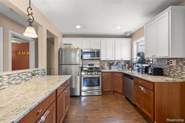 Building Photo - 6452 Arcola St