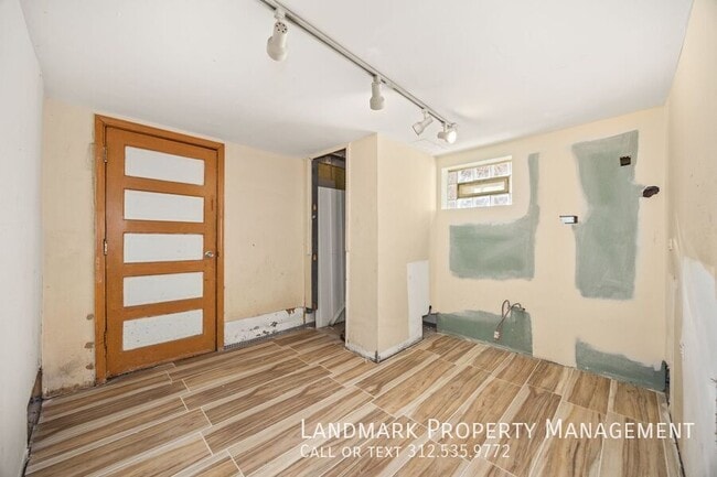 Building Photo - 6155 W School St