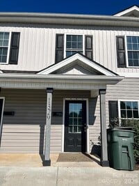 Building Photo - 1329 Filbert St