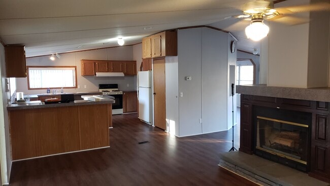 Building Photo - 18 Valley Trail SE