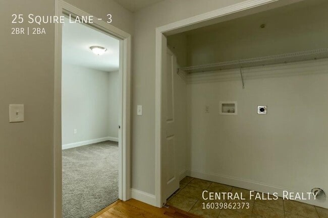 Building Photo - 25 Squire Ln