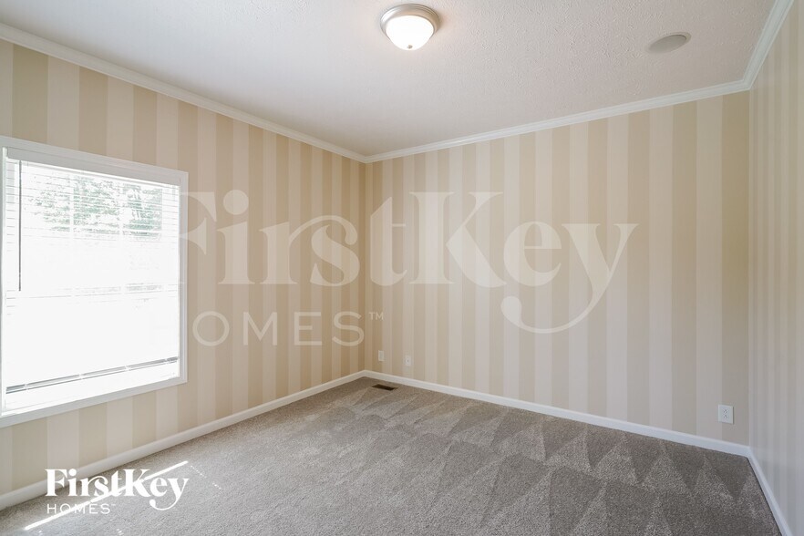 Building Photo - 115 Gallant Ct