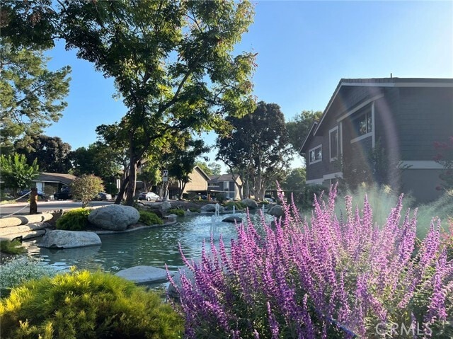Building Photo - 247 Streamwood