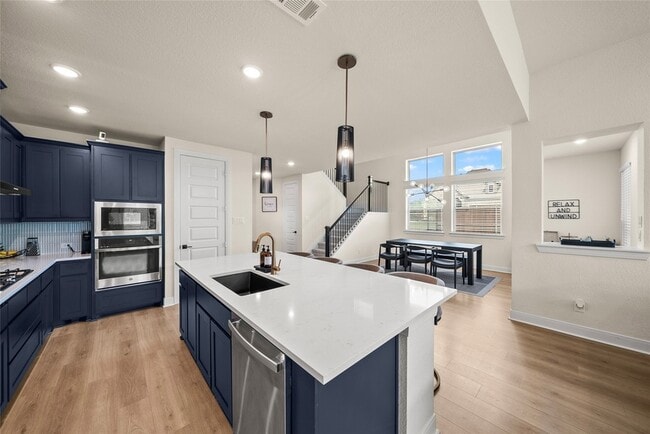 Building Photo - 609 Northside Dr