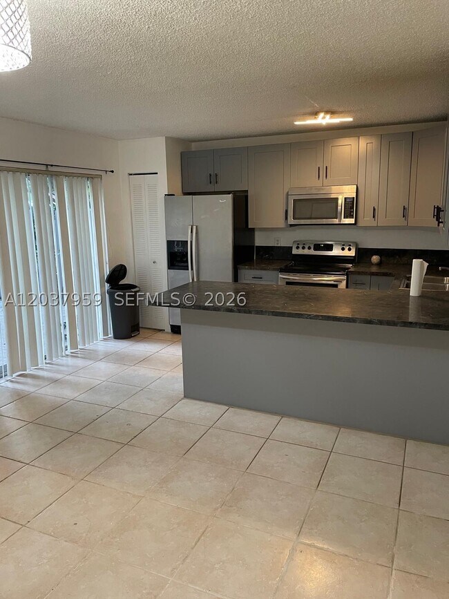 Building Photo - 2060 SW 90th Ave
