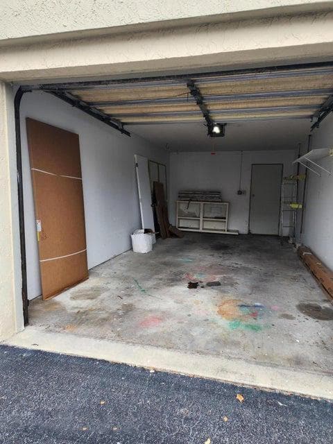 Building Photo - 5050 Ocean Beach Blvd