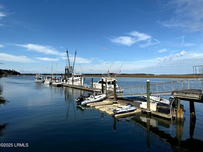 Building Photo - 54 Battery Crk Clb Dr