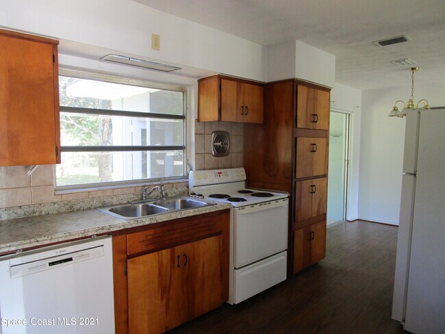 Building Photo - 434 Lenore Ave