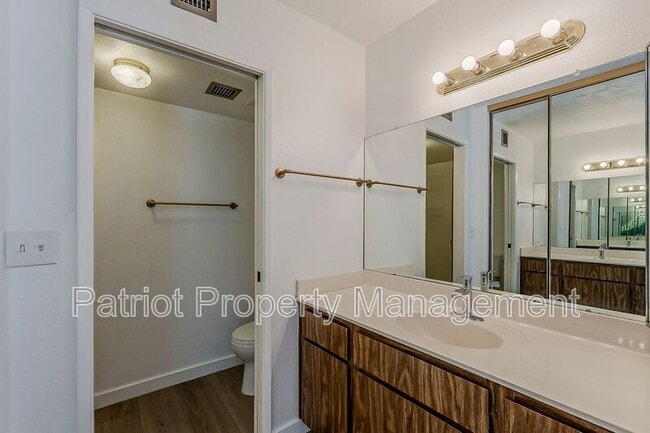 Building Photo - 635 E Boca Raton Rd