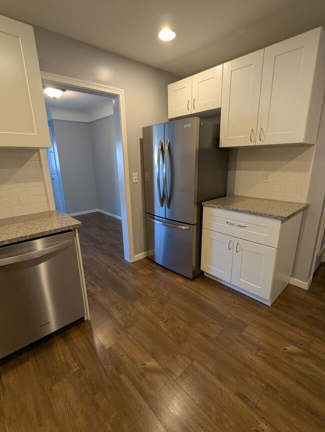 Building Photo - Charming & Spacious Home in the Heart of Richfield