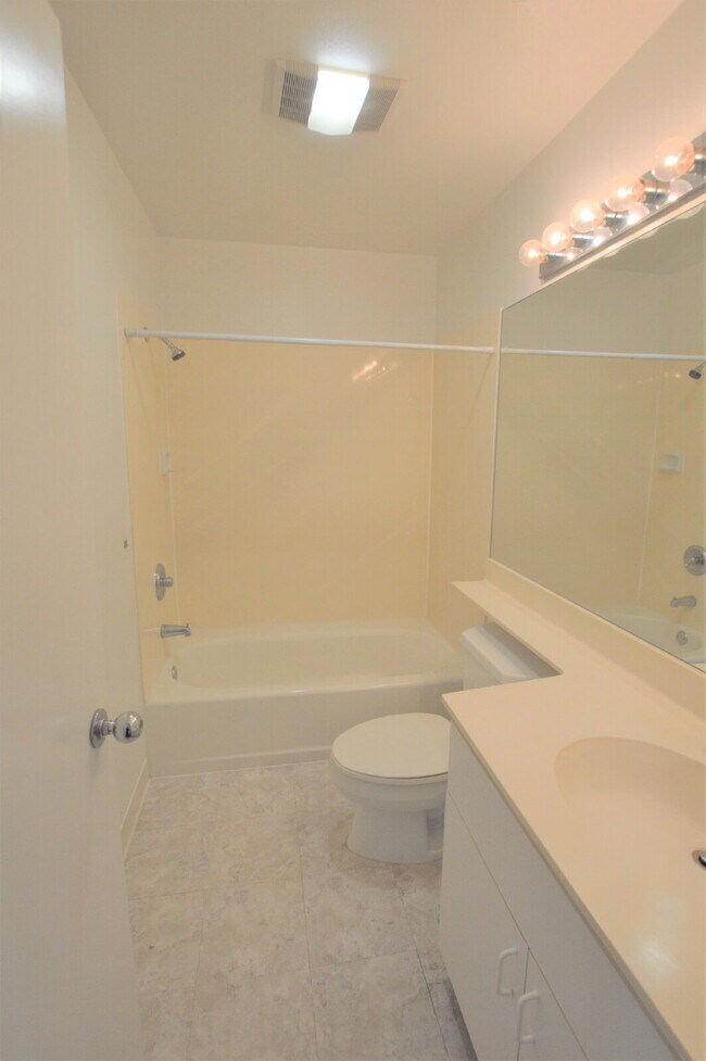 Building Photo - 6 Mos Lease - Ewa Beach 2br/2ba Townhome w/Garage at The Arbors