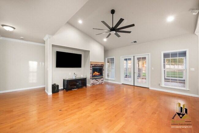 Building Photo - 5291 Bryant Rd