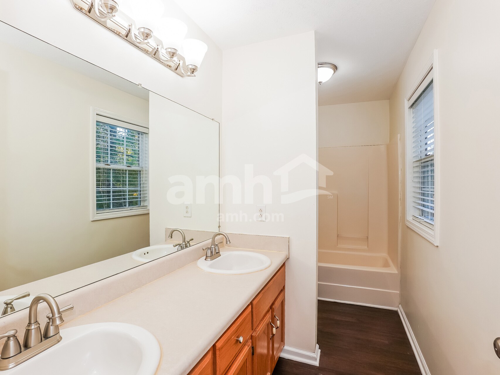 Building Photo - 1756 Hazelwood Rd