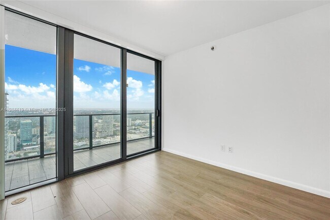 Building Photo - 3131 NE 7th Ave