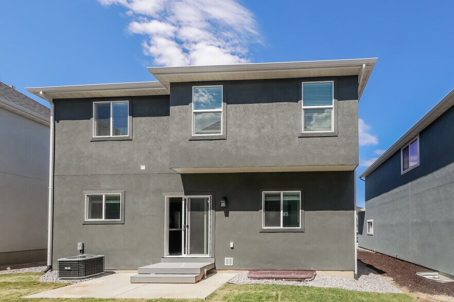 Building Photo - 4728 Rustic Ranch Way