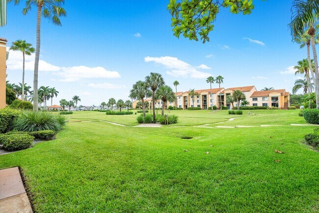 Building Photo - 135 Yacht Club Way