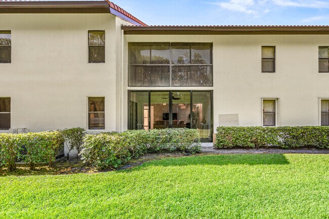 Building Photo - 5945 Parkwalk Dr