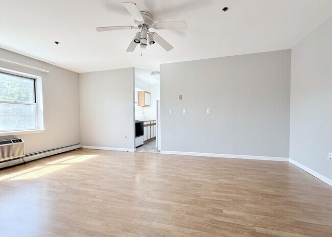 Building Photo - 400 Mt Pleasant Ave
