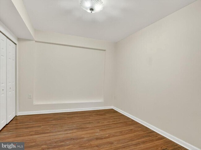 Building Photo - 3844 Koval Ln