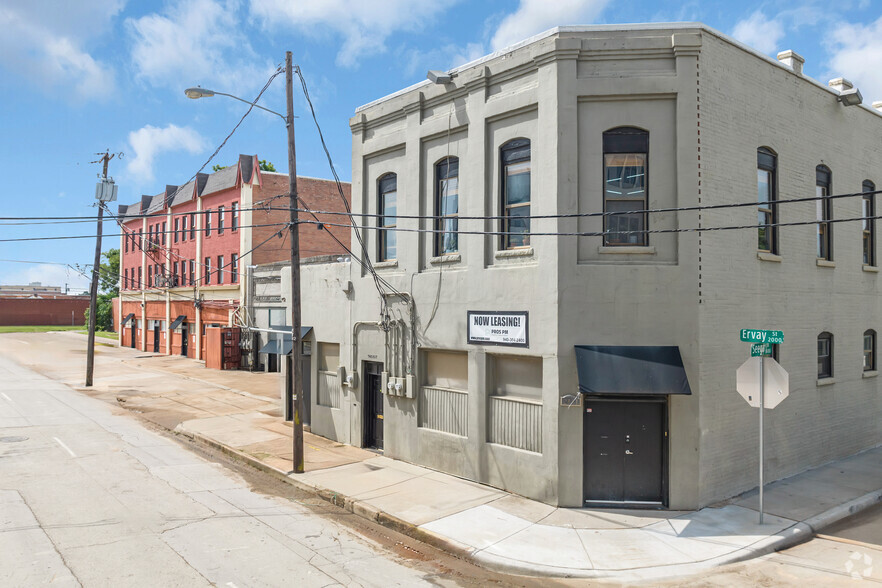 Primary Photo - Cedars Park Lofts