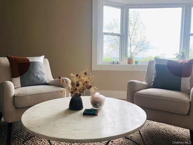 Building Photo - 96 Orange St