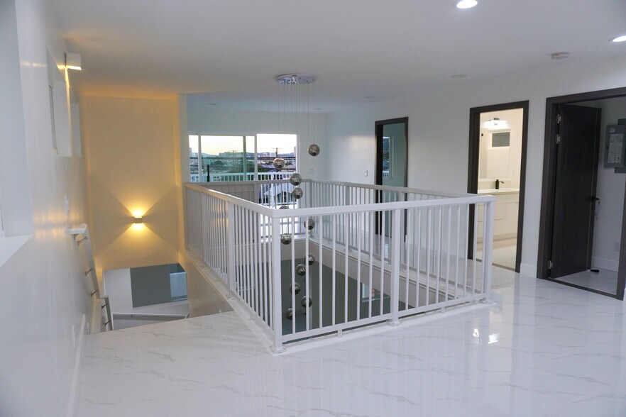 Building Photo - 551 11th Ave