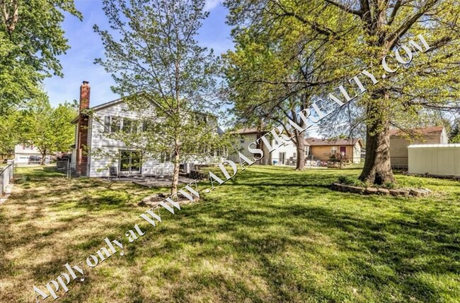 Building Photo - Beautiful 4 Bed 2 Bath Home in Olathe-Available in JULY!!