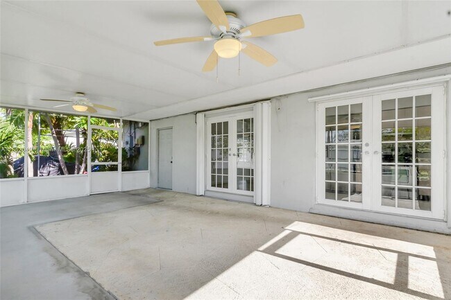 Building Photo - 9250 SW 31st Terrace