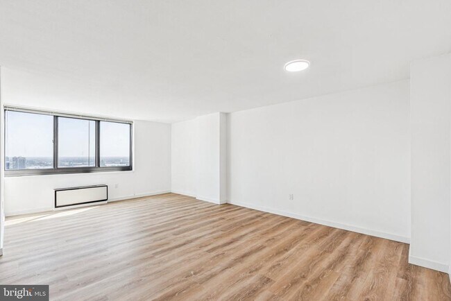 Building Photo - 1420 Locust St