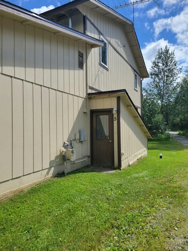 Building Photo - 3125 E Beech Way