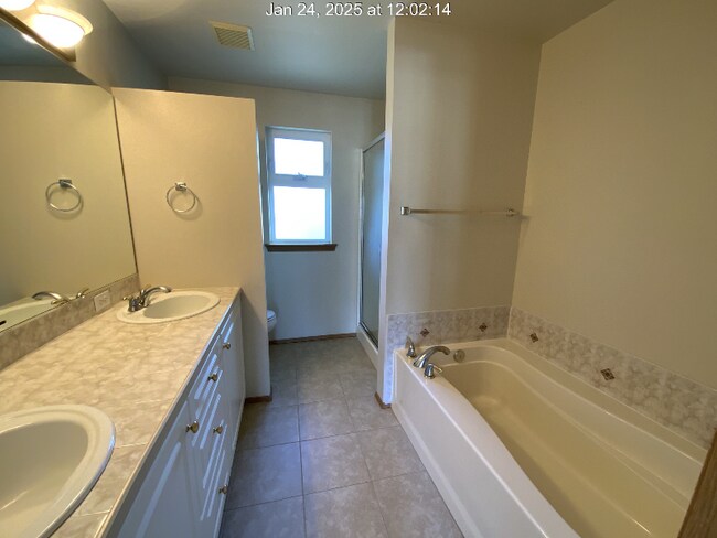 Building Photo - 7415 Village Dr E