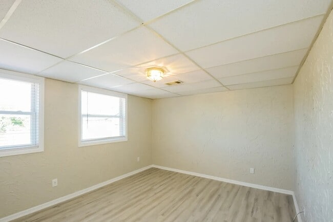 Building Photo - 19667 E Bails Pl