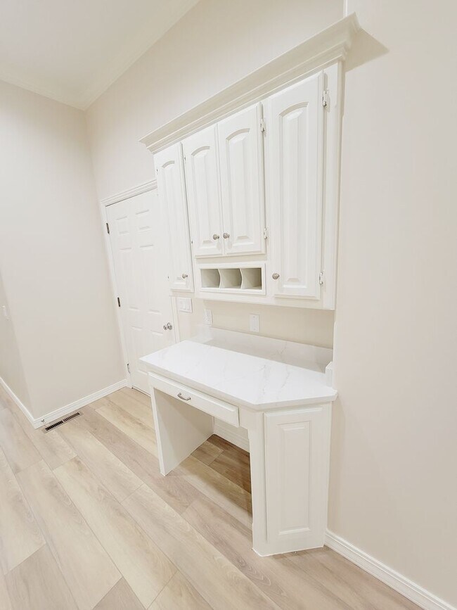 Building Photo - Lots Of New in Marlborough Manor w/ 3 Car Garage