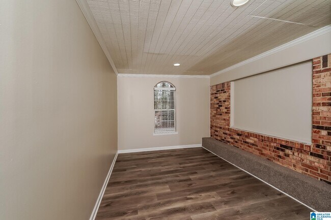 Building Photo - 2812 Lambert Cir