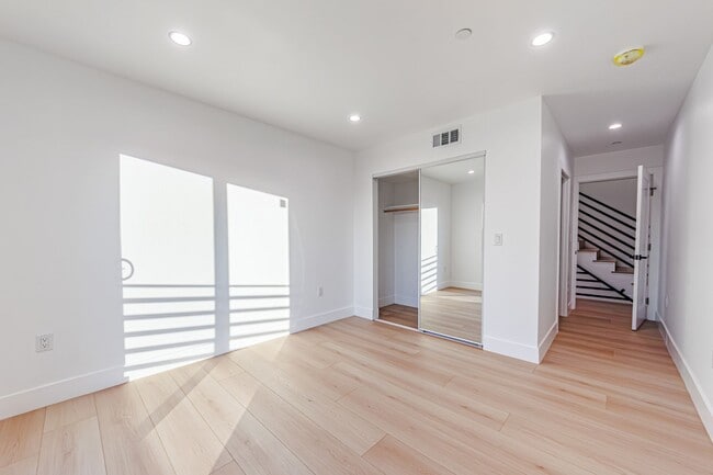 Building Photo - 1658 S. Hayworth Ave