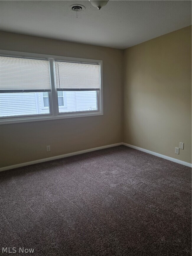 Building Photo - 9889 Johnnycake Ridge Rd