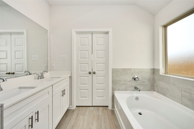 Building Photo - 21814 Ash Cypress Ct