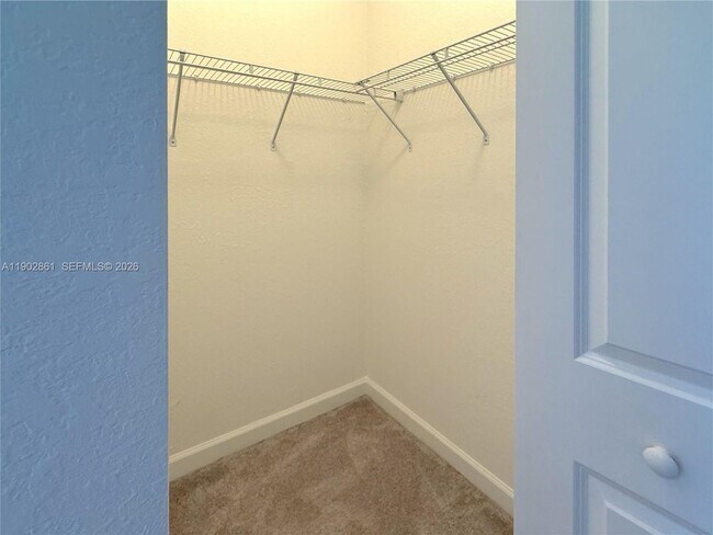 Building Photo - 1060 SE 26th Ter