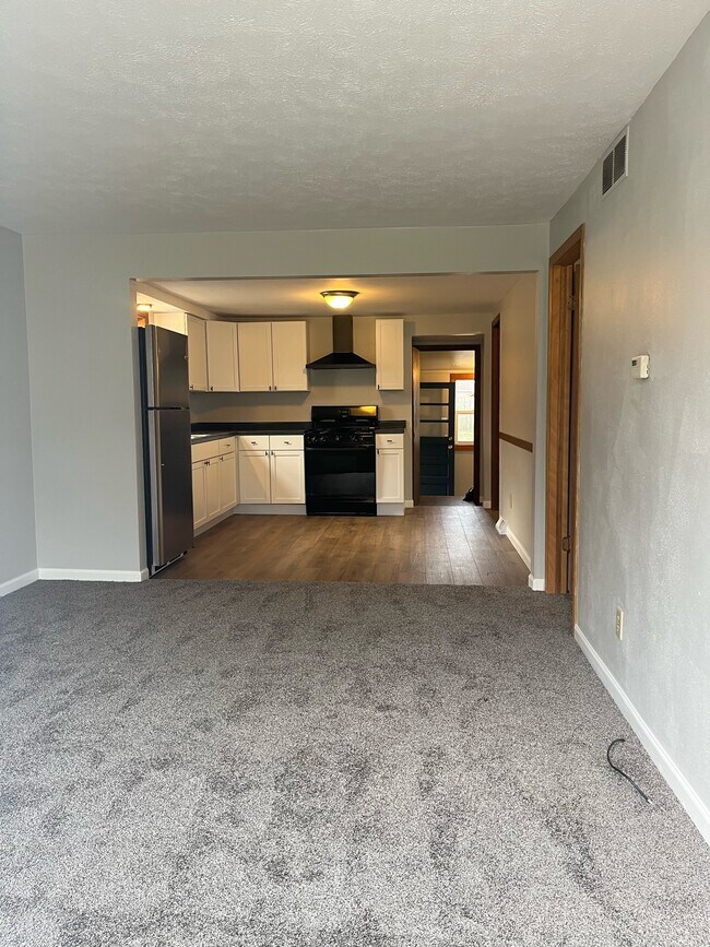 Building Photo - 316 Burr Oak Ave