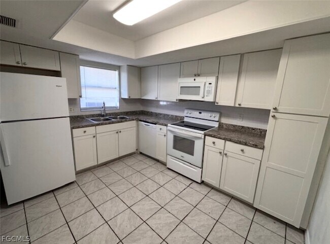 Building Photo - 4912 York St