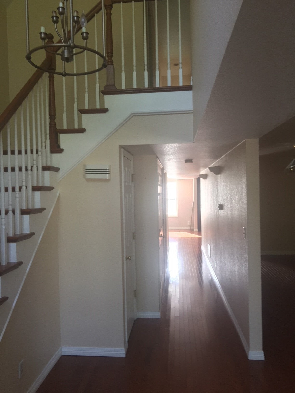 Stairs & Hall - 2137 S Lincoln St