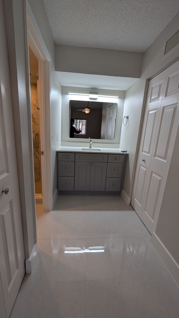 Building Photo - Complete remodeled 2 bedrooms 2 baths with balcony