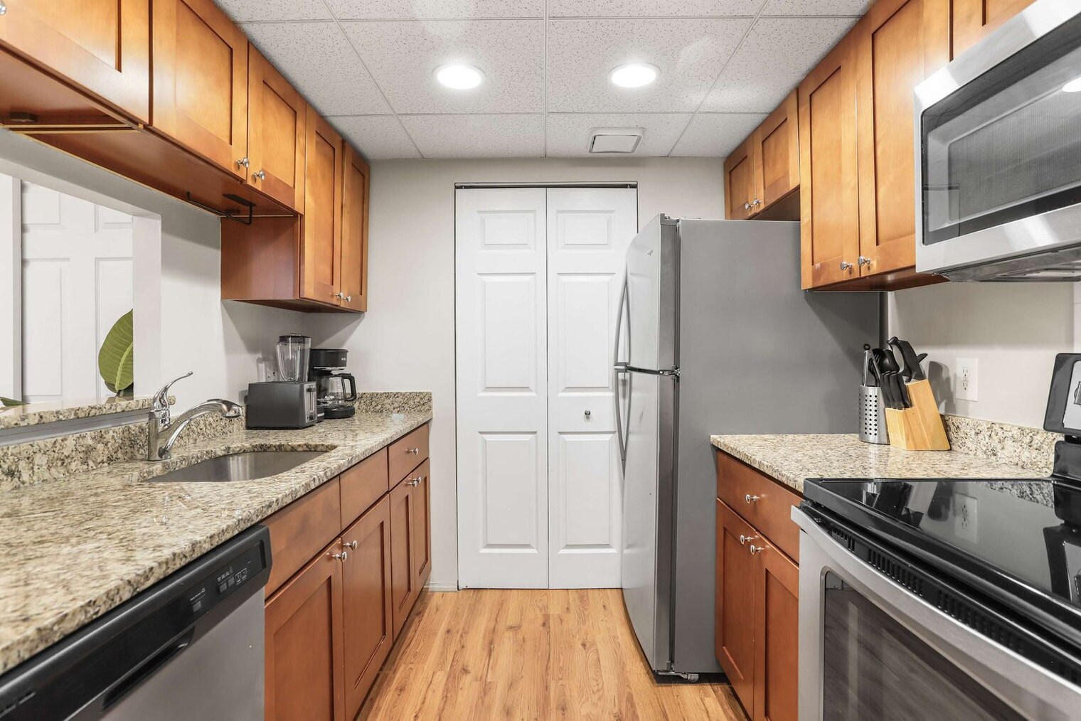 Building Photo - 401 12th St S