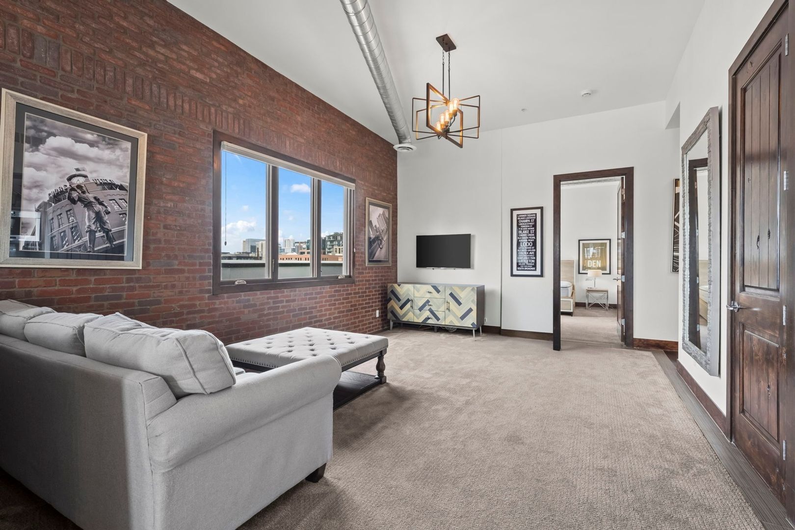 Building Photo - 2101 Larimer St