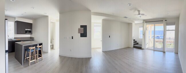 Building Photo - 19 S Chapel Ave