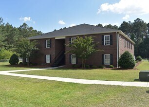 Building Photo - 3 Bed 3 Bath Apartment at University Park