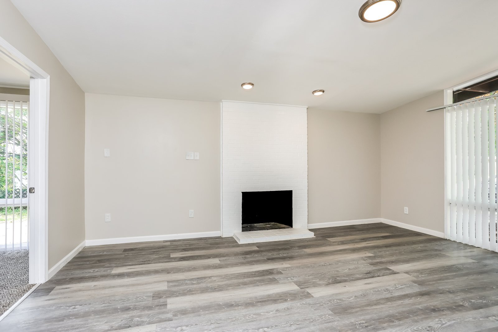 Building Photo - 830 St Anthony Ln