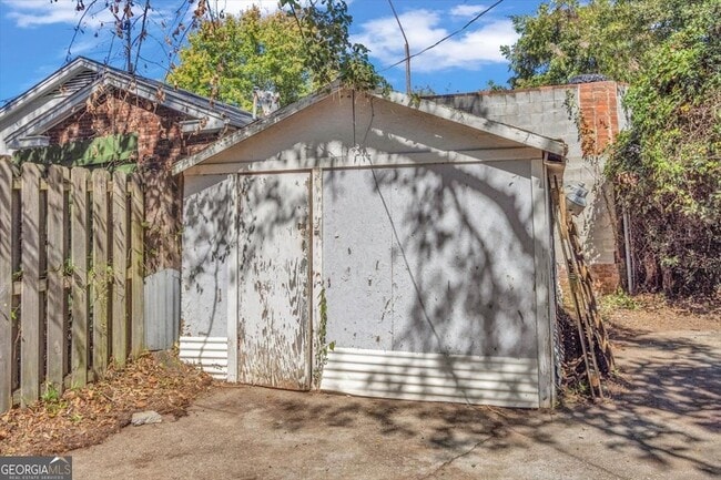 Building Photo - 1943 Heckle St