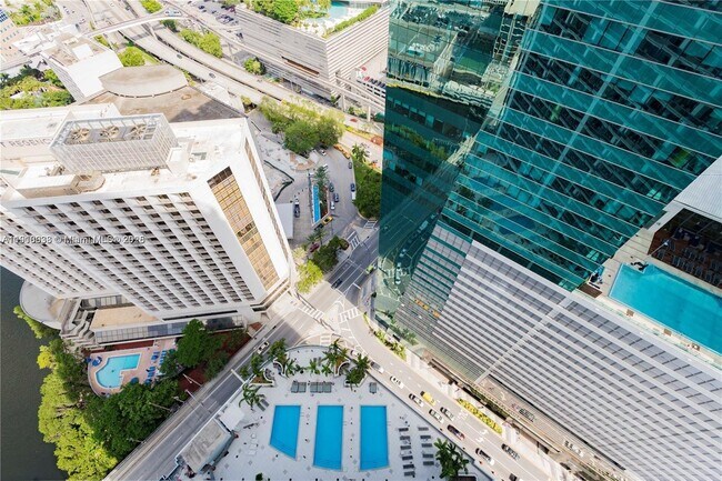 Building Photo - 200 Biscayne Blvd Way